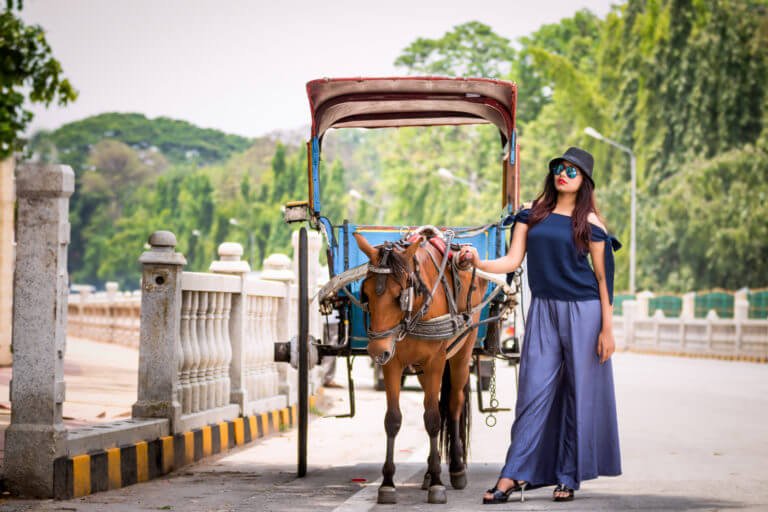 Elegance On Street – Street Fashion