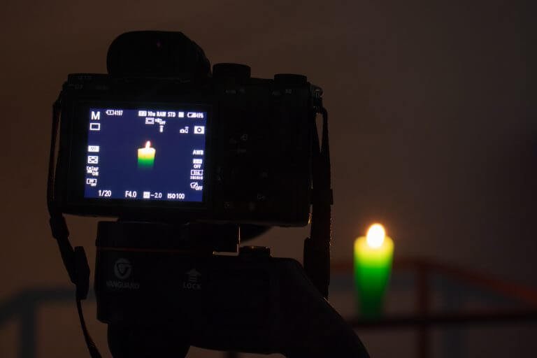 Instructions to photograph CANDLELIGHT