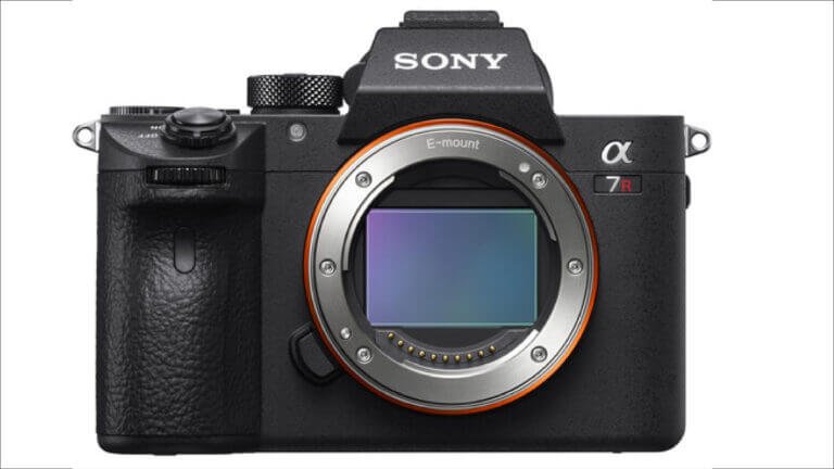 sony alpha a7R III