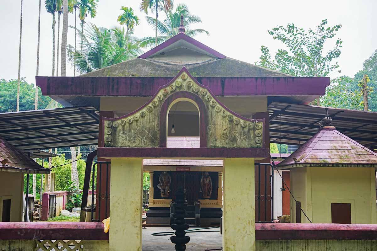 sree-ardhanaareeshwara-paradevatha-temple-kuruppumnjeriyil-mattakkara